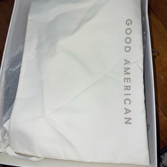 Good American NWT black neoprene clear wedges - Picture 6 of 6